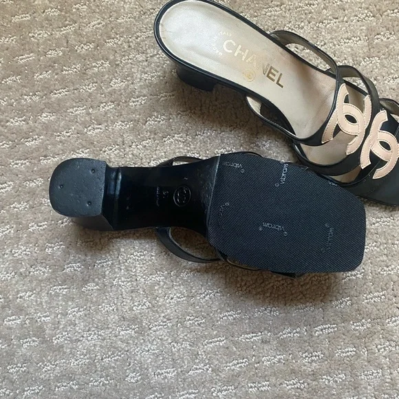 CHANEL slide block heel sandals sz37 - Picture 3 of 8